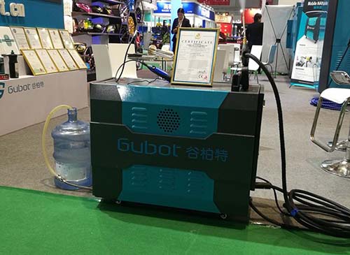 vehicle steam cleaner in dubai, takes only 2-4L water