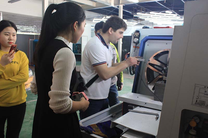 Russian customers visit our company