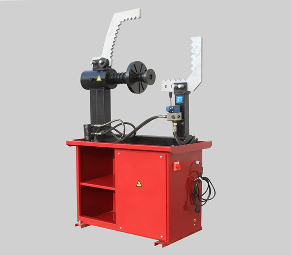 wheel straightening machine